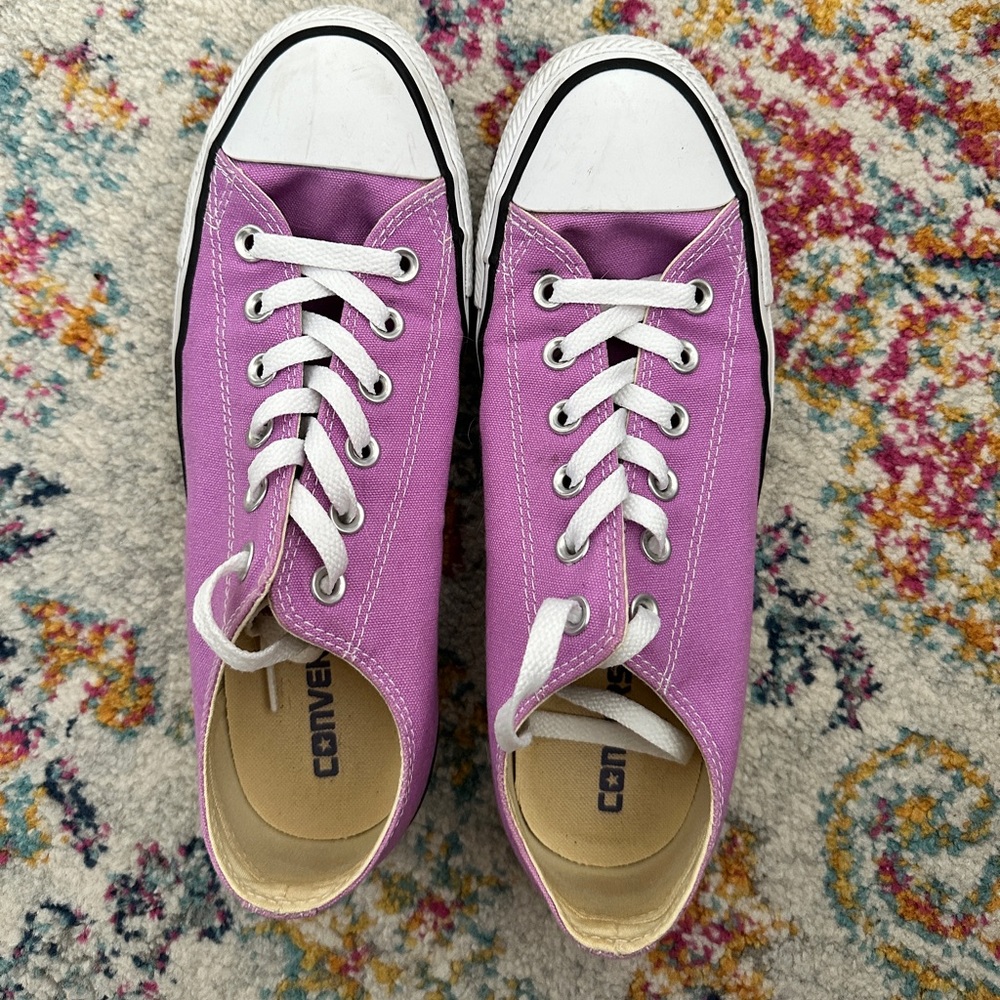 Lilac Purple Converse Woman’s 9 Men’s 7